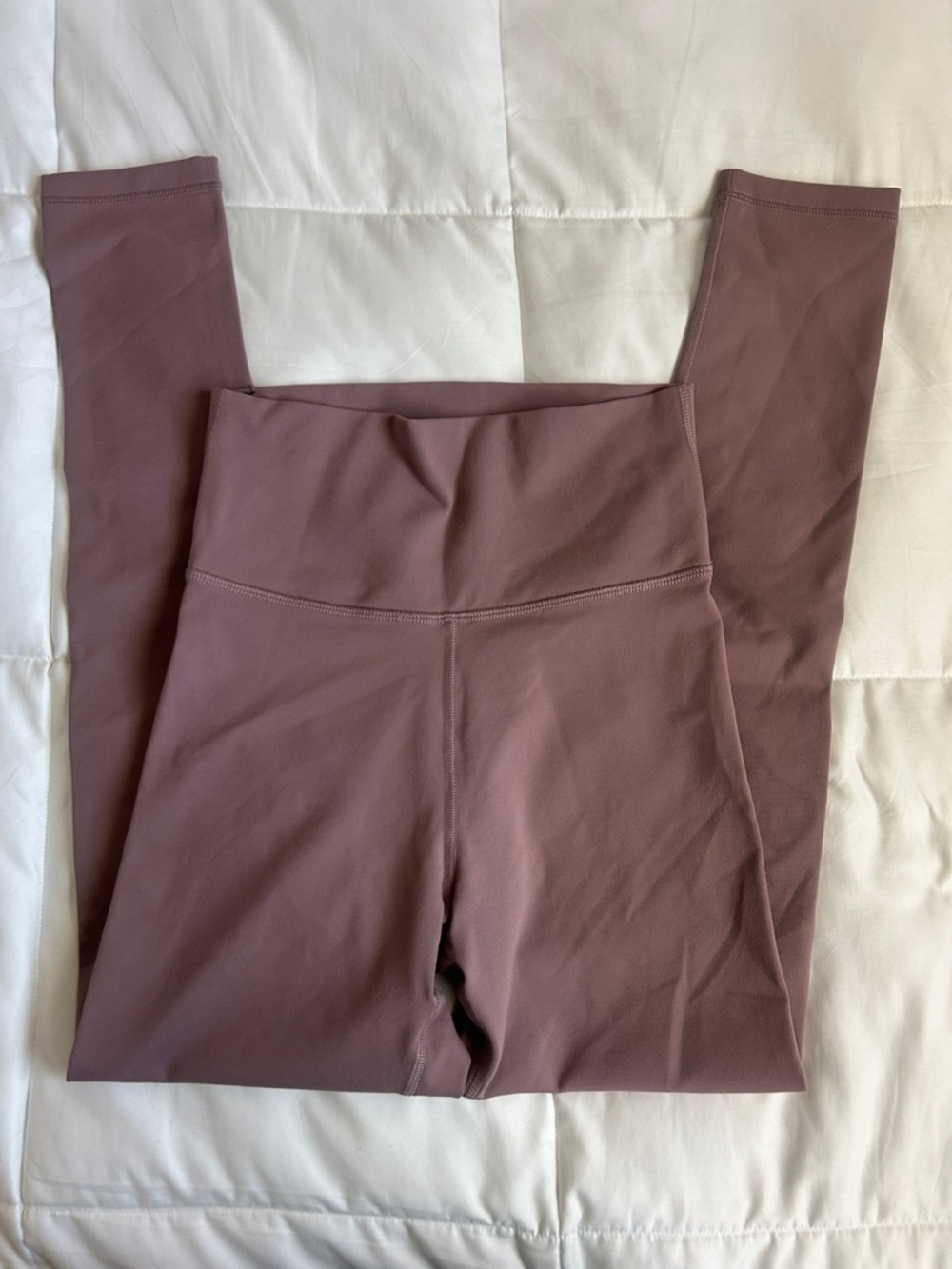 Tna. High-Waisted Mauve Leggings in Small
